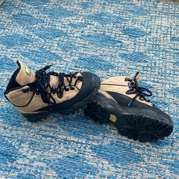 Sorel hiking boots, leather, Sz 6 - Picture 3 of 5